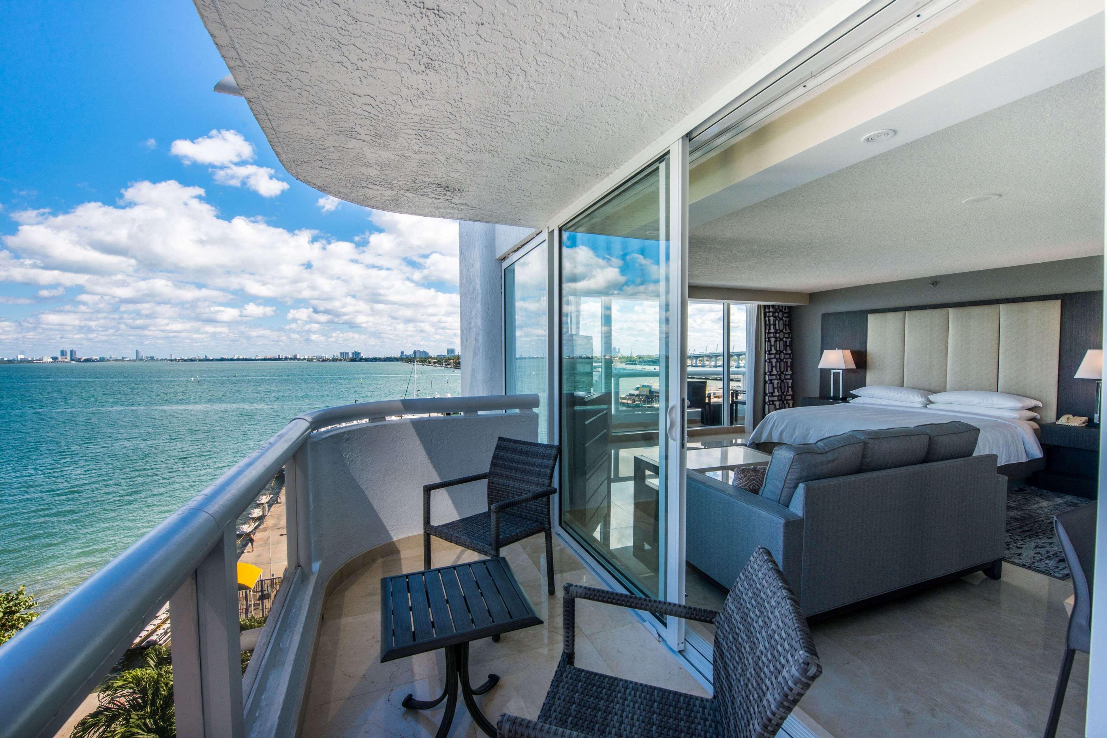 Doubletree By Hilton Grand Hotel Biscayne Bay Miami Kültér fotó