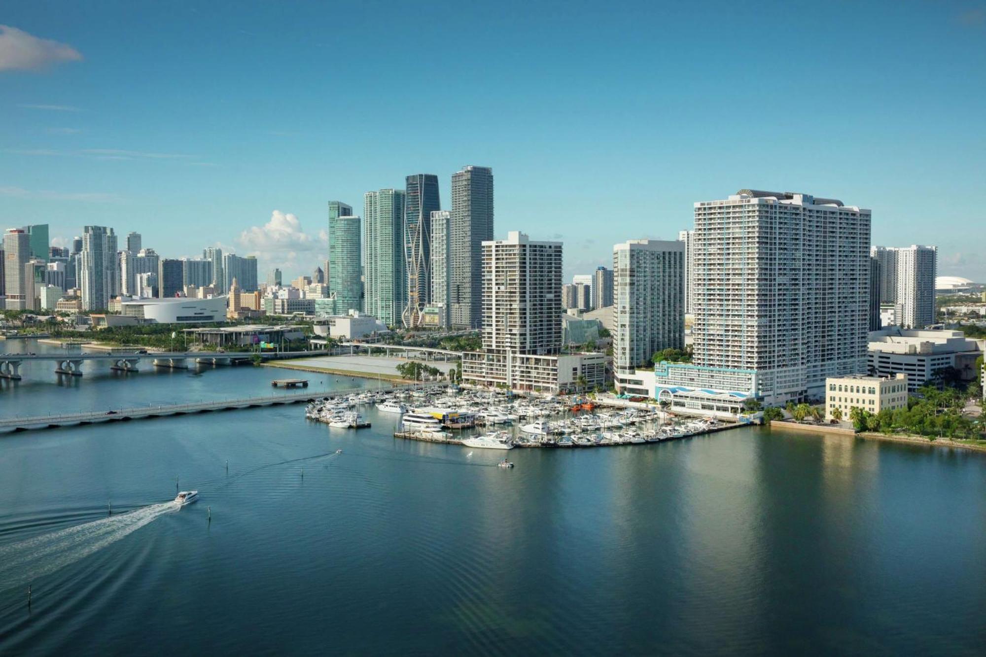Doubletree By Hilton Grand Hotel Biscayne Bay Miami Kültér fotó