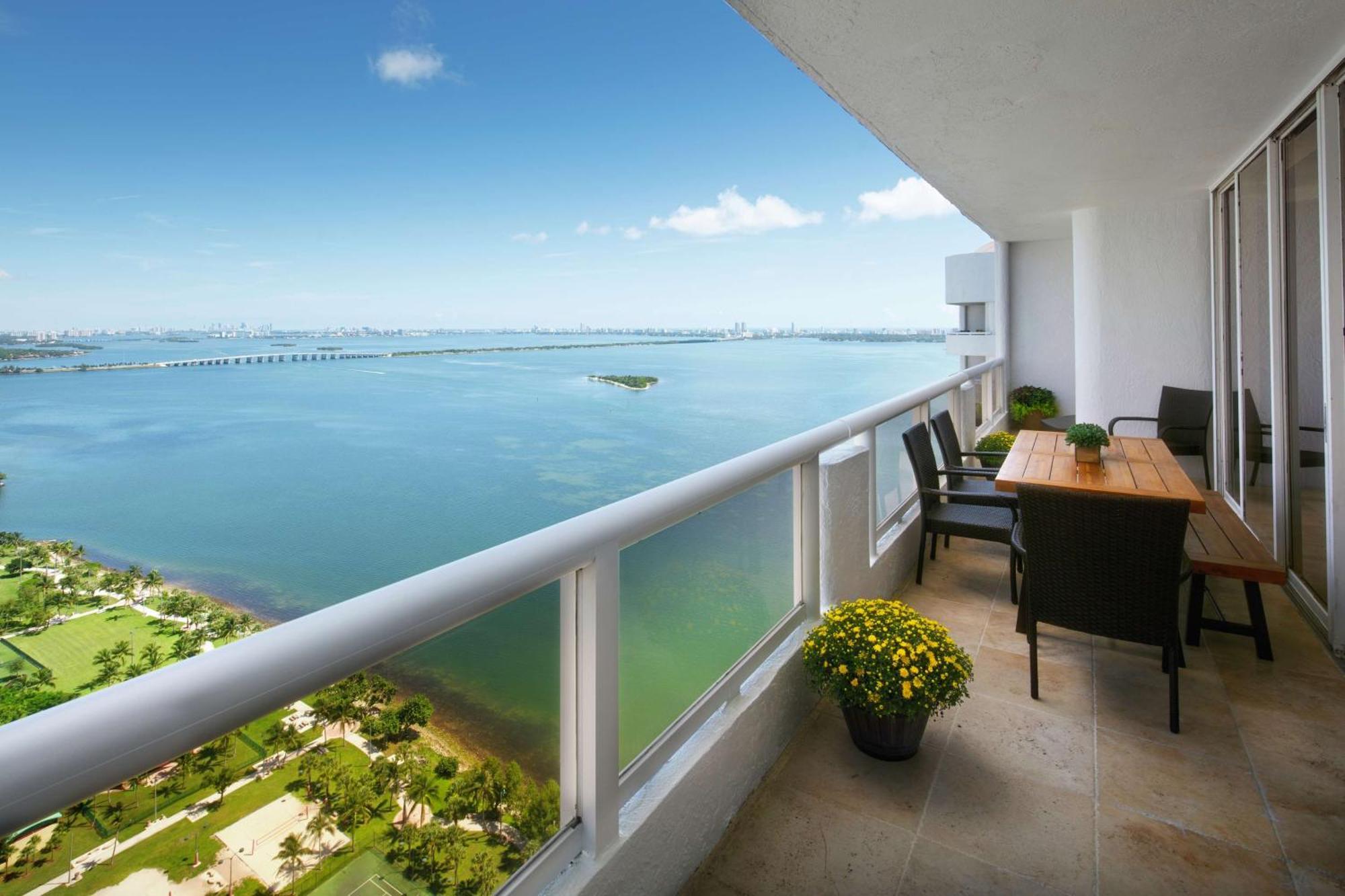 Doubletree By Hilton Grand Hotel Biscayne Bay Miami Kültér fotó