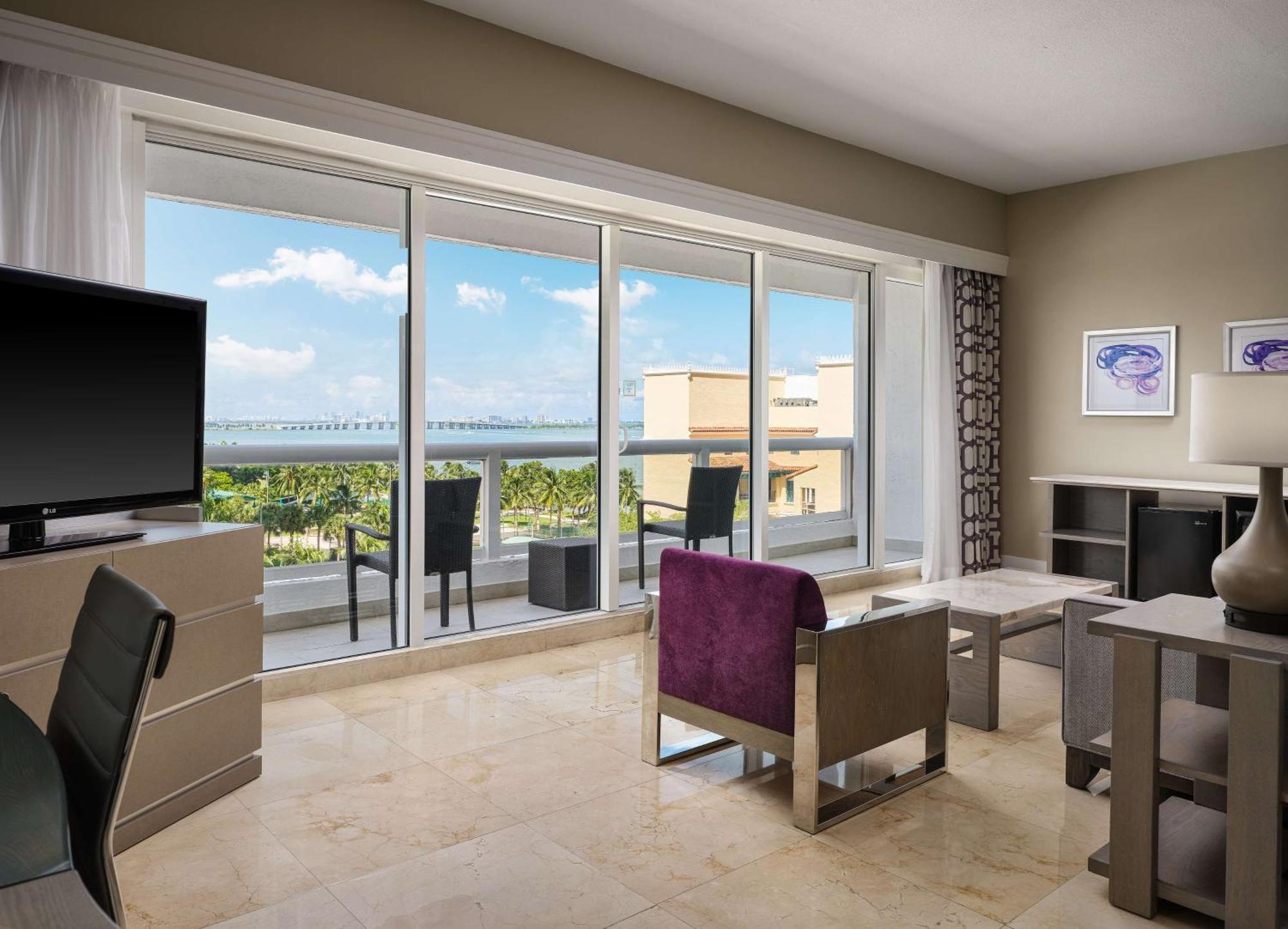 Doubletree By Hilton Grand Hotel Biscayne Bay Miami Kültér fotó
