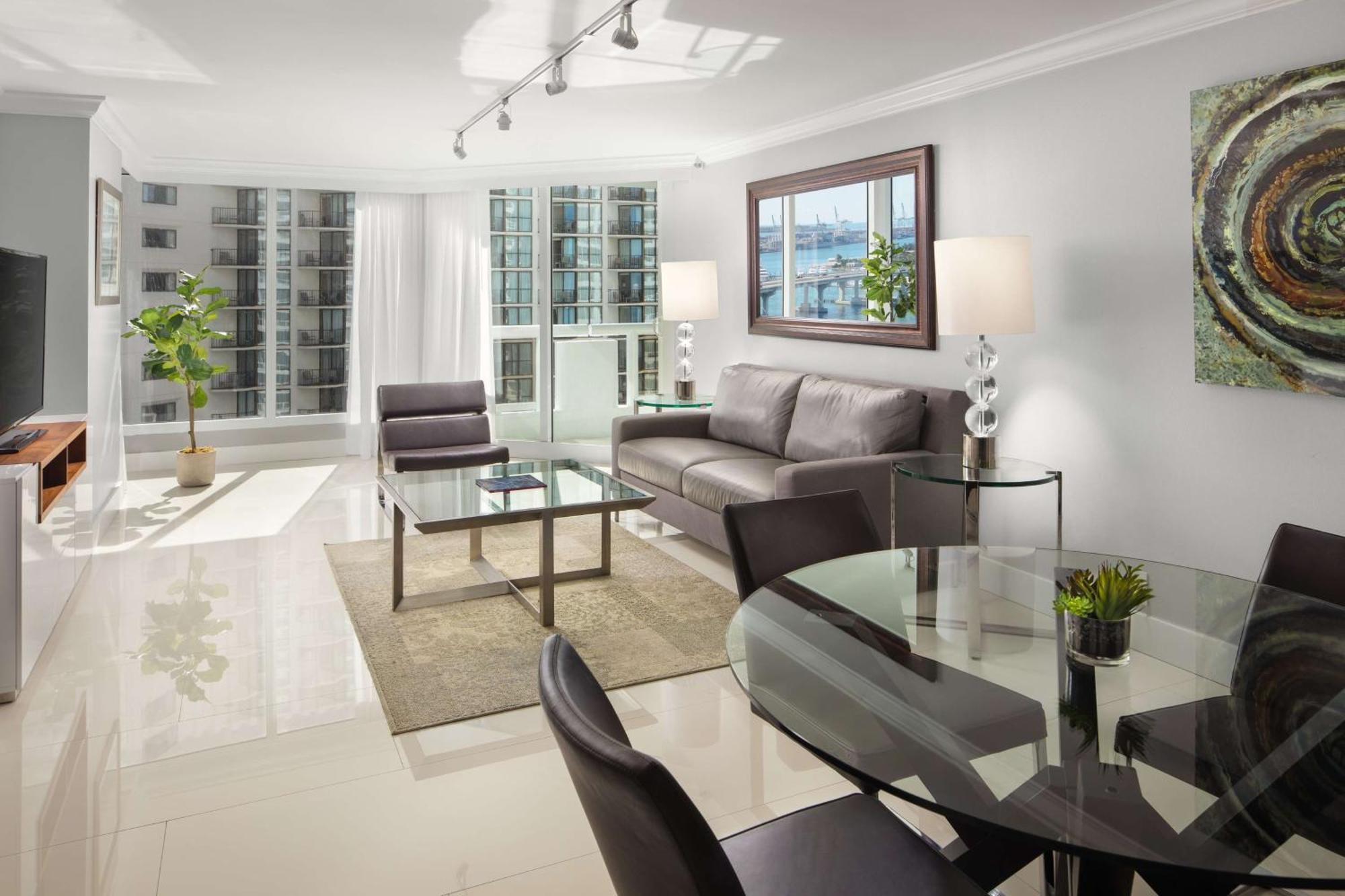 Doubletree By Hilton Grand Hotel Biscayne Bay Miami Kültér fotó