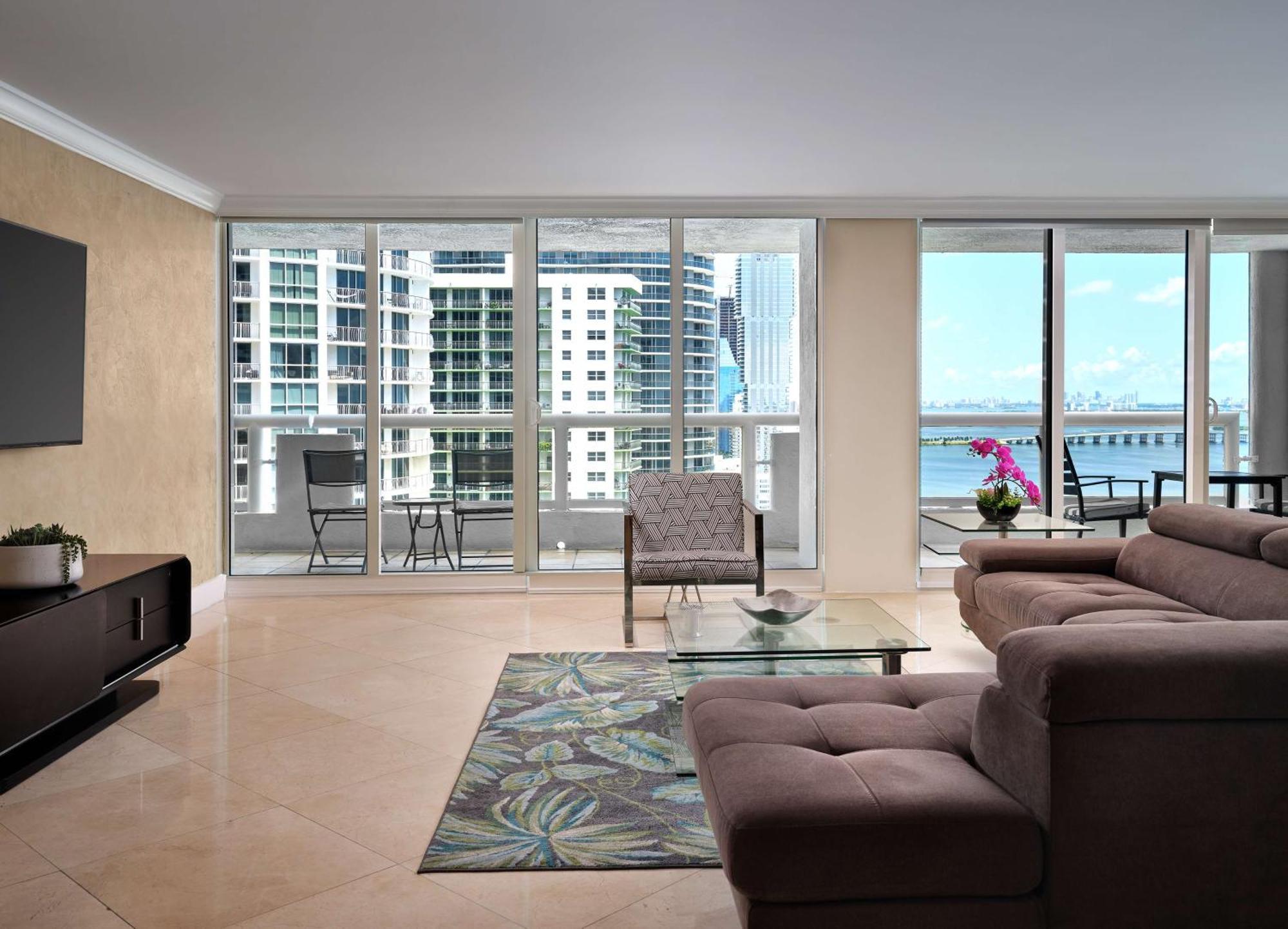 Doubletree By Hilton Grand Hotel Biscayne Bay Miami Kültér fotó