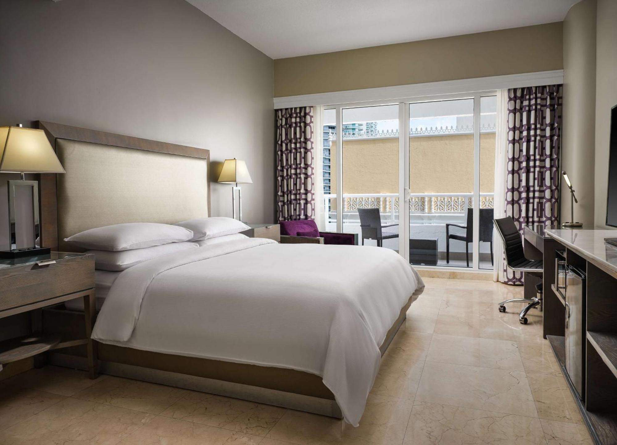 Doubletree By Hilton Grand Hotel Biscayne Bay Miami Kültér fotó