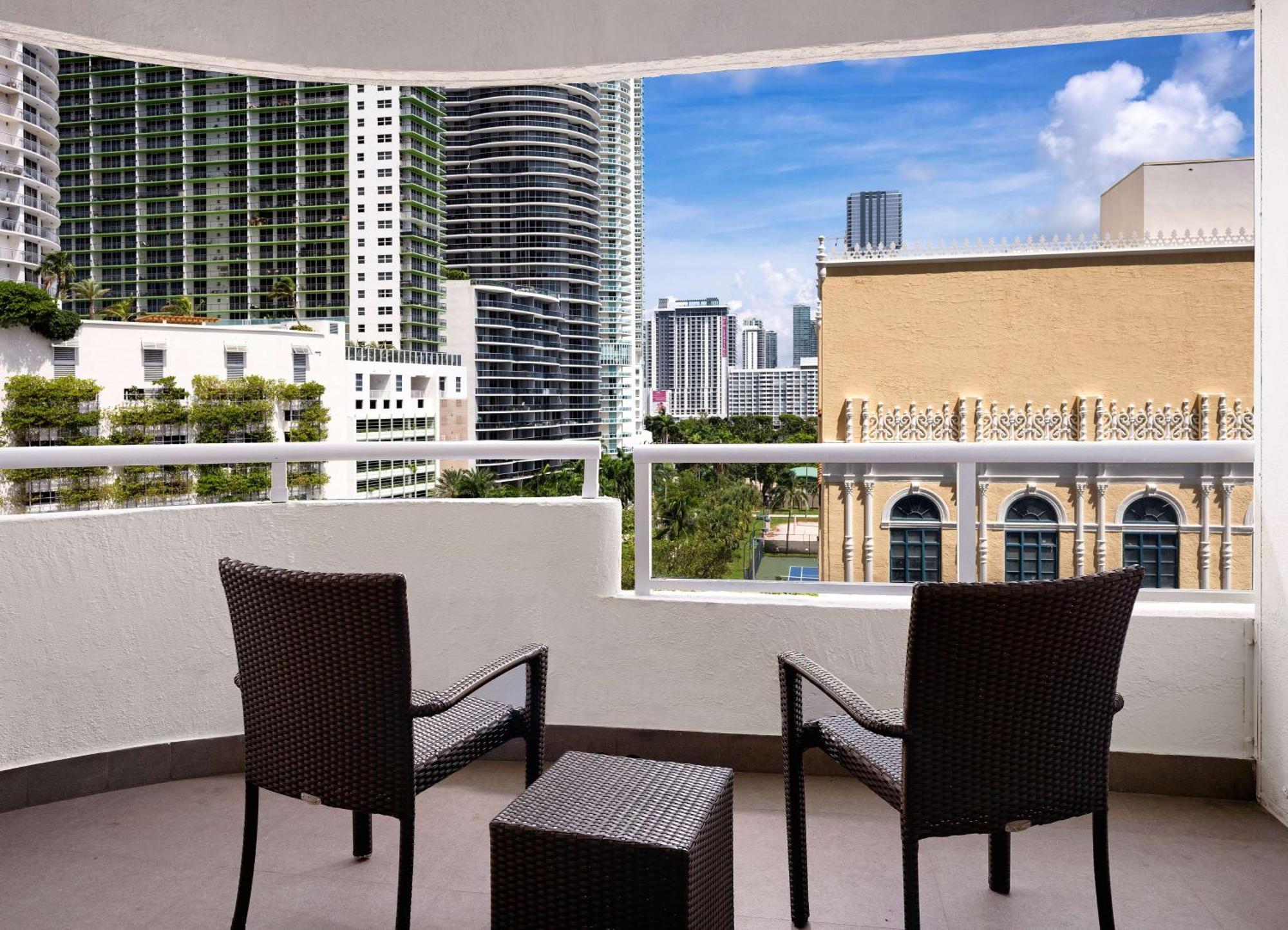 Doubletree By Hilton Grand Hotel Biscayne Bay Miami Kültér fotó