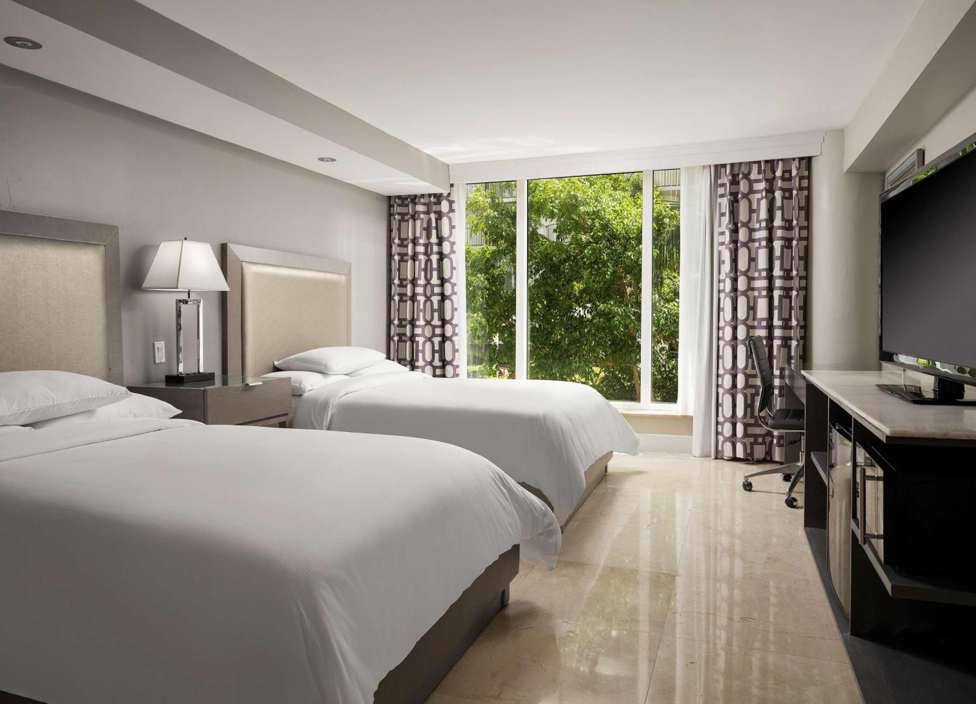 Doubletree By Hilton Grand Hotel Biscayne Bay Miami Kültér fotó