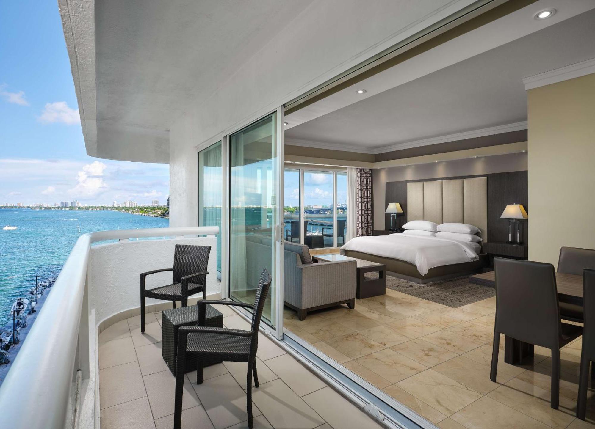 Doubletree By Hilton Grand Hotel Biscayne Bay Miami Kültér fotó