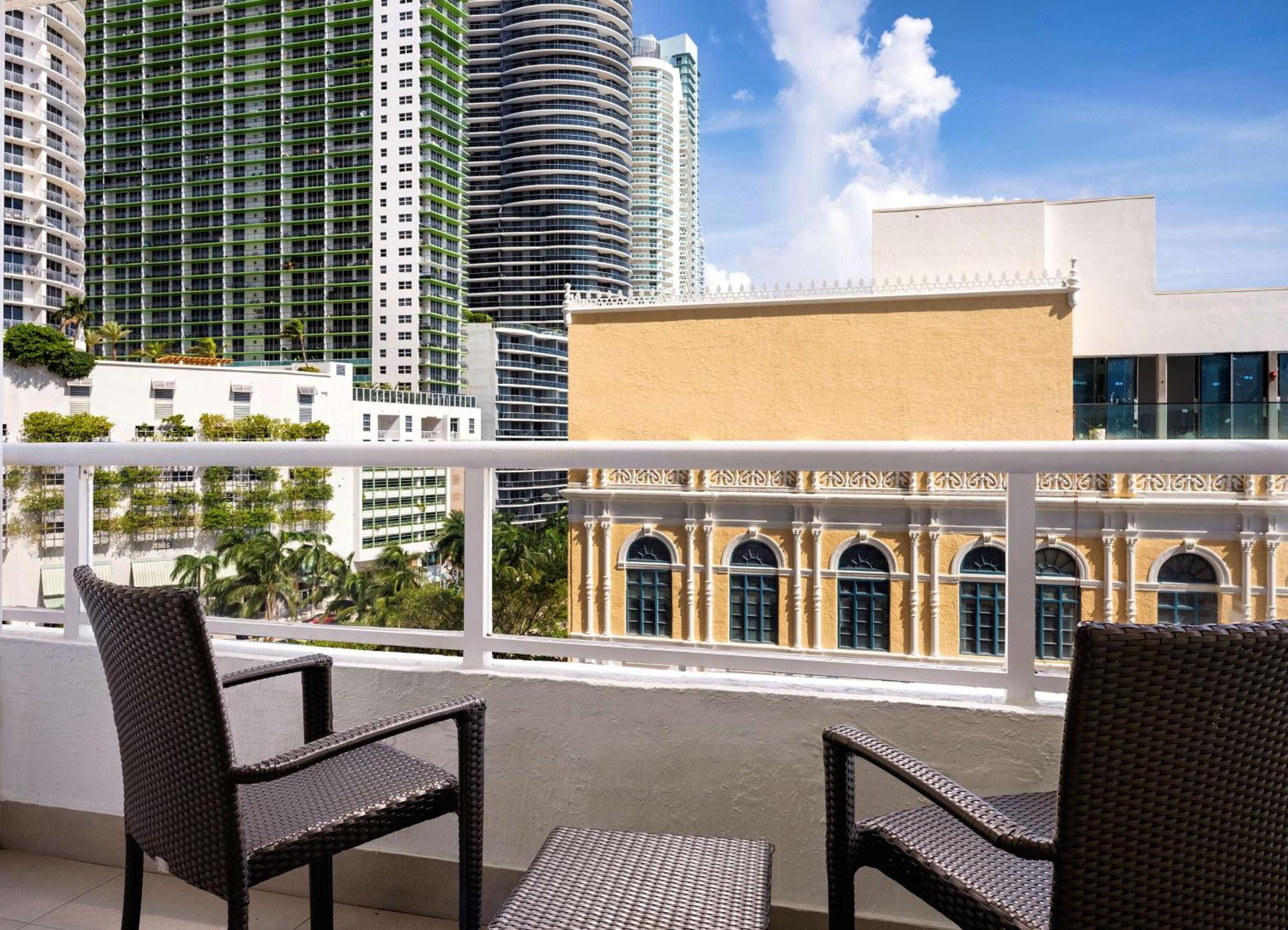 Doubletree By Hilton Grand Hotel Biscayne Bay Miami Kültér fotó